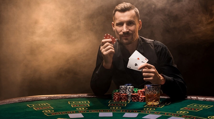 Principi, regole e strategia di Soco Poker 